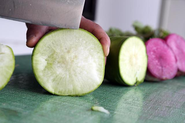 只用萝卜就可以做的清脆爽口美食，家中常备吃啥都开胃